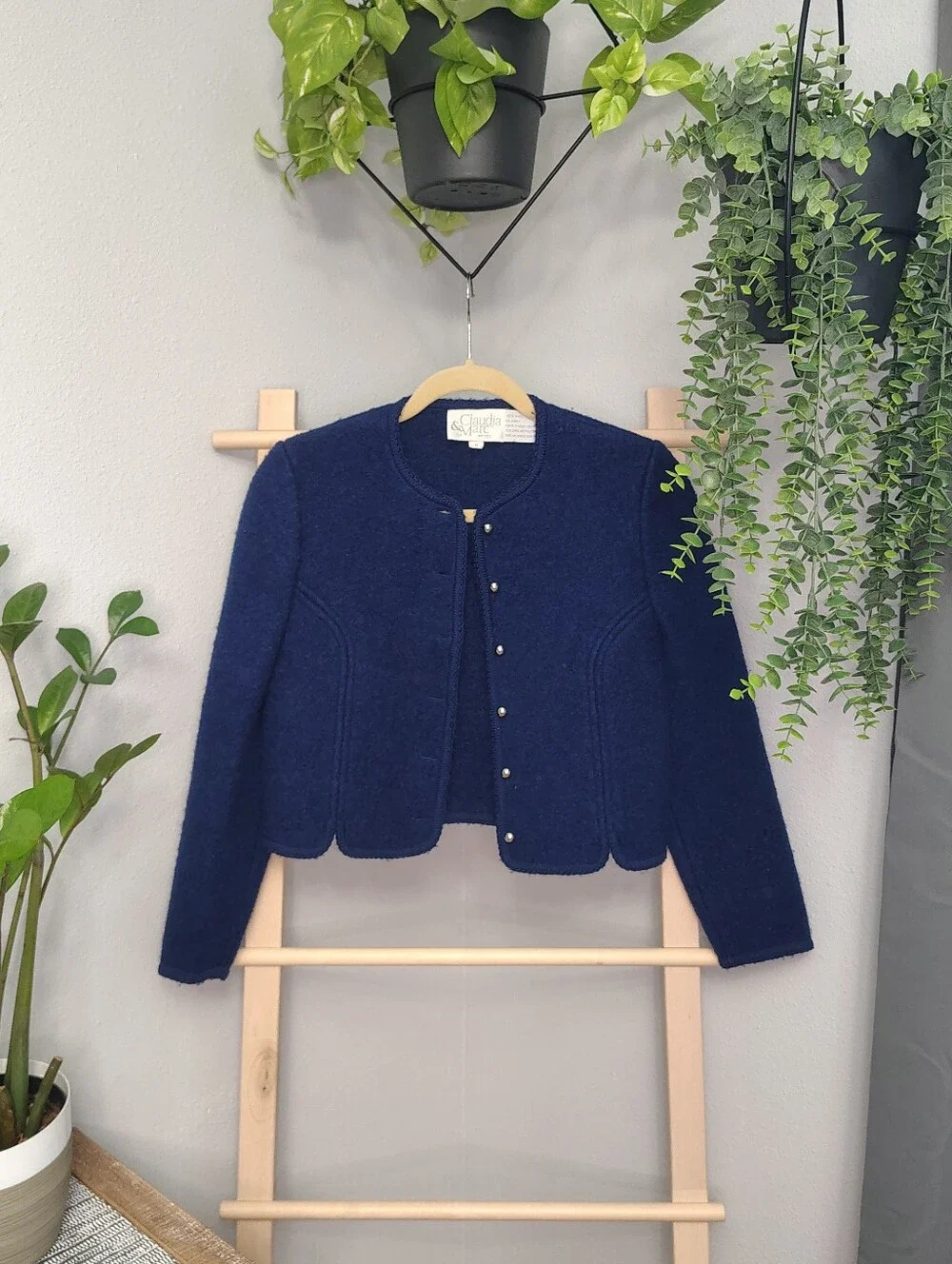 VTG Navy Women's 100% Wool Cropped Jacket - Classic Silver Button Front, Size 6
